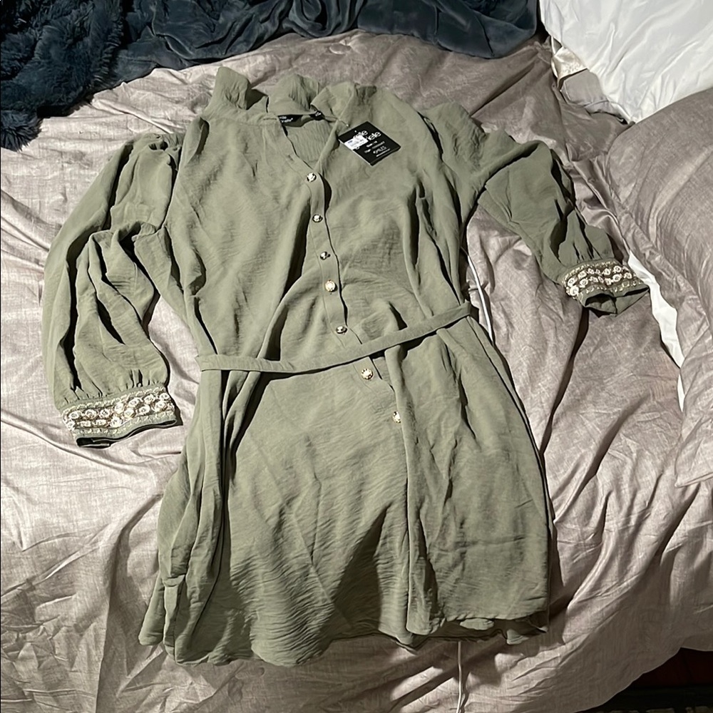 Mlle Gabrielle Green Buttoned Tie Front Shirt Dress